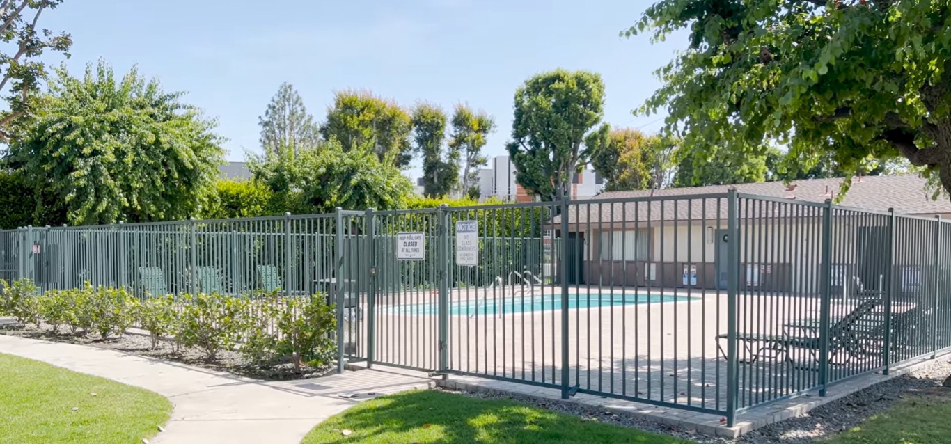 Aluminum pool fence in Cupertino, CA